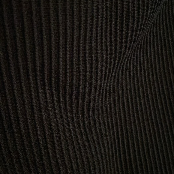 Babaton Ribbed Contour tank - Picture 3 of 3